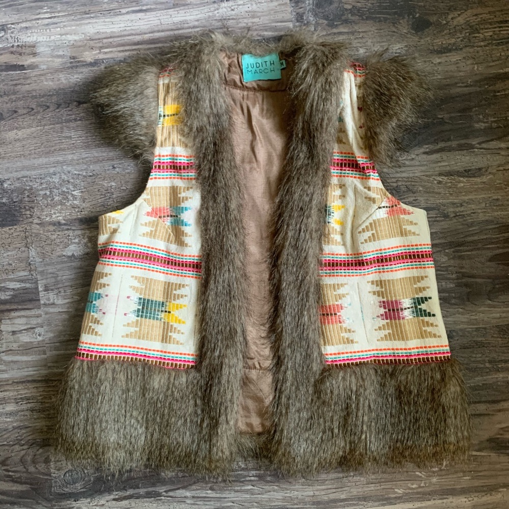 Judith March fur trimmed patterned vest